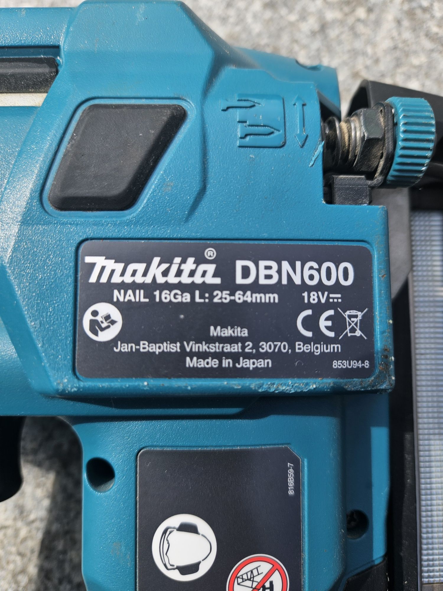 Gwoździarka makita DBN600 z akumulatorem