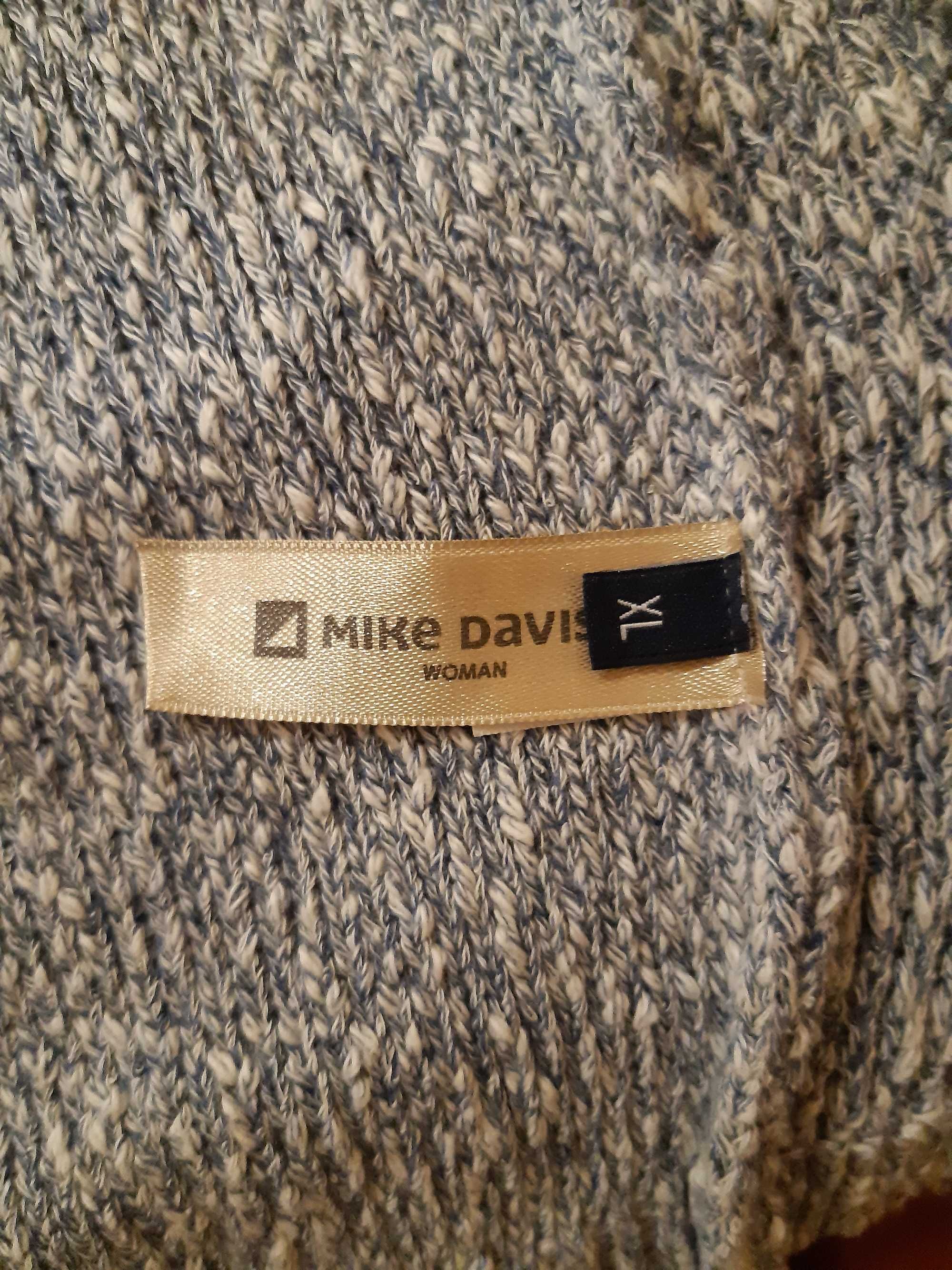 casaco-ponche de lã da Mike Davis