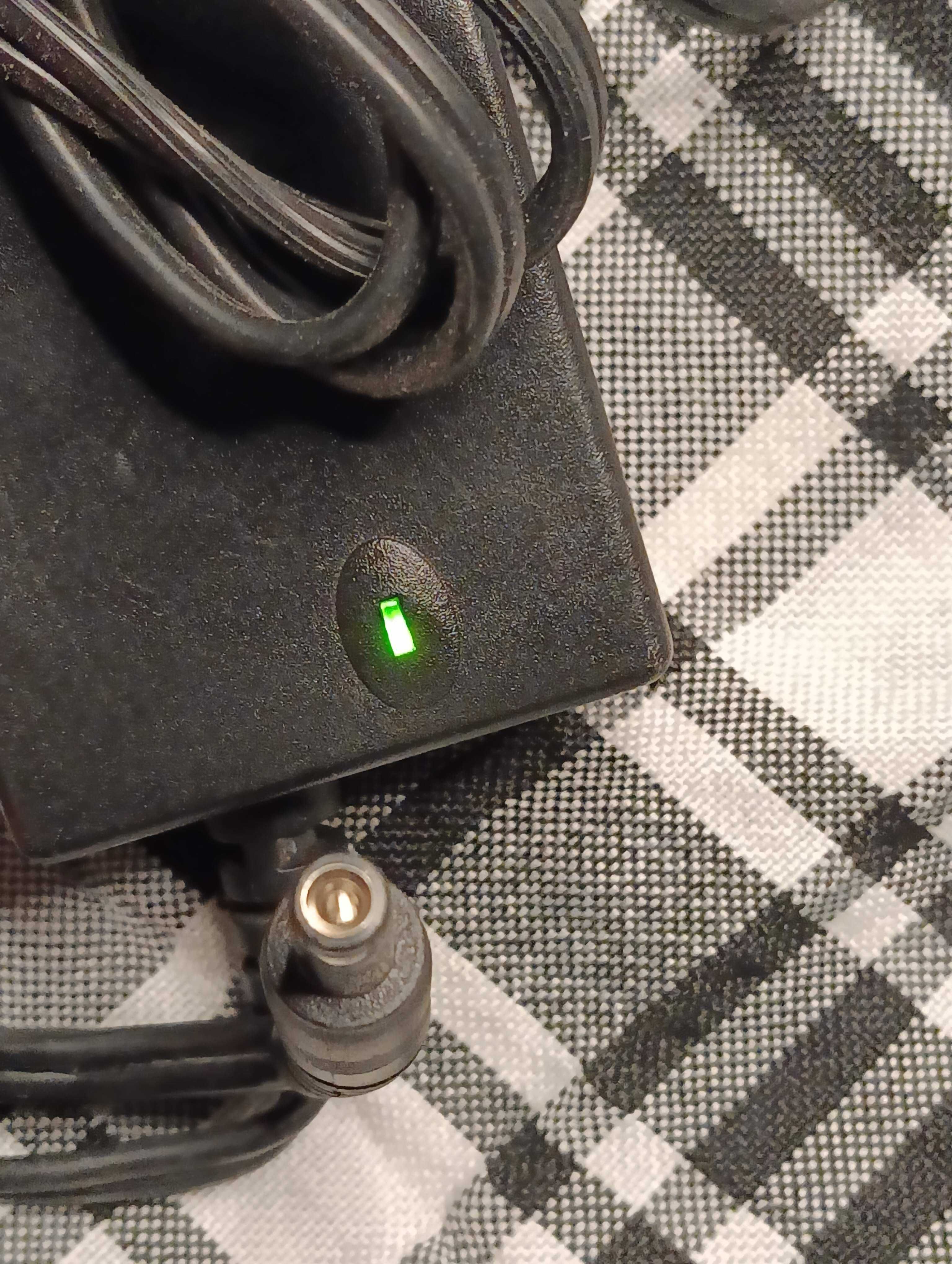 Блок живлення питания 15V 4A 4000mA штекер 5.5X2.1mm