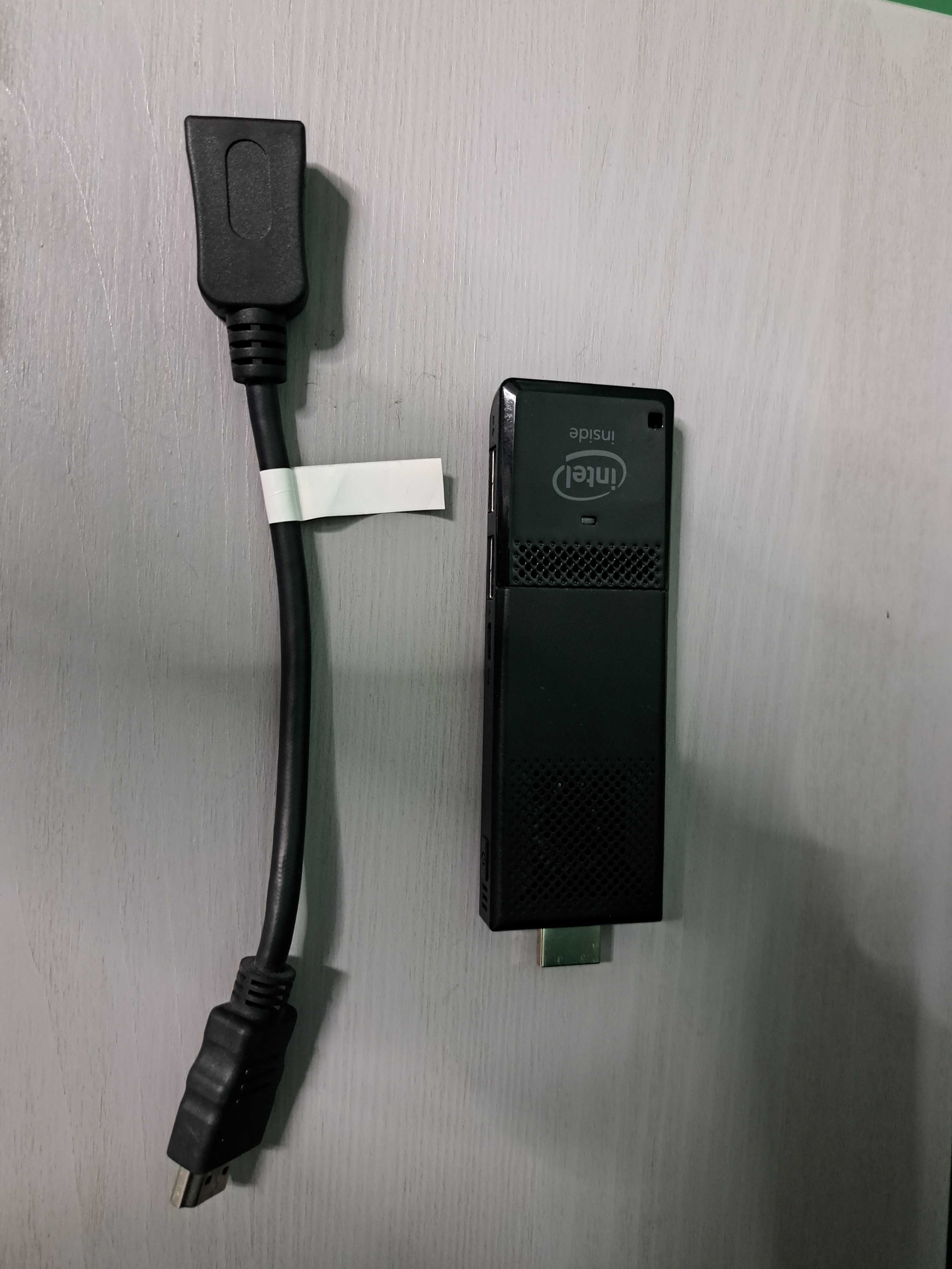 Komputer Intel Compute Stick STK1AW32SC #1