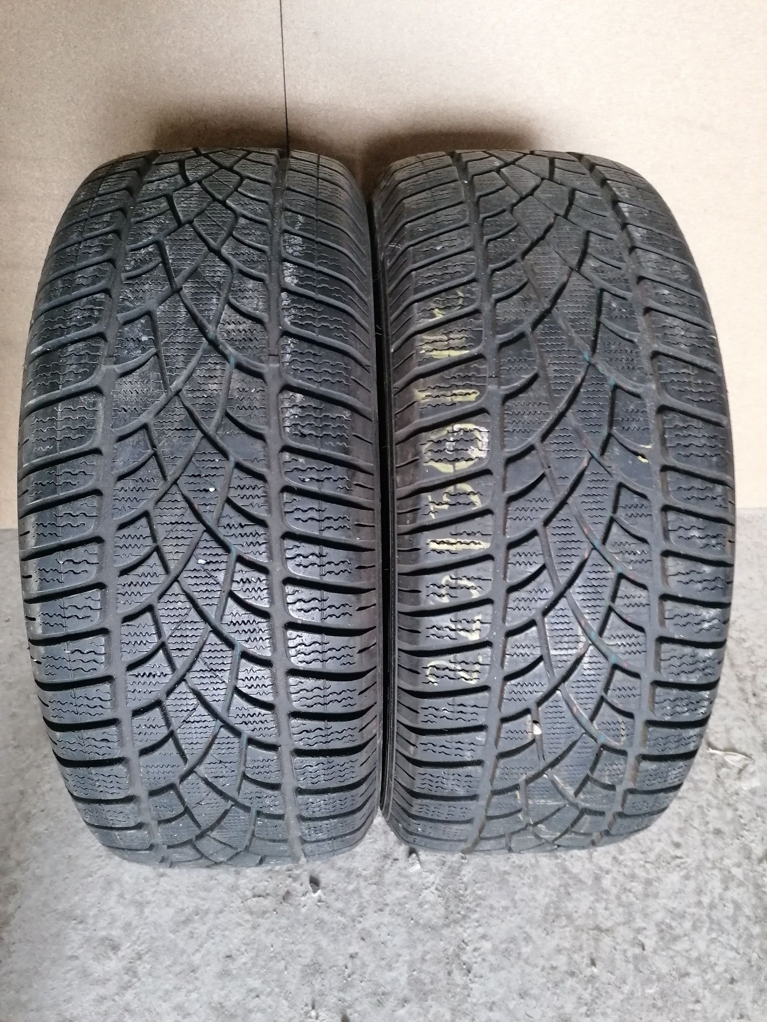 2x225/50 R18 Dunlop zimowe