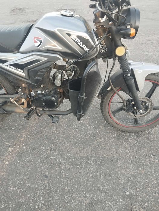 Spark 125 з документами