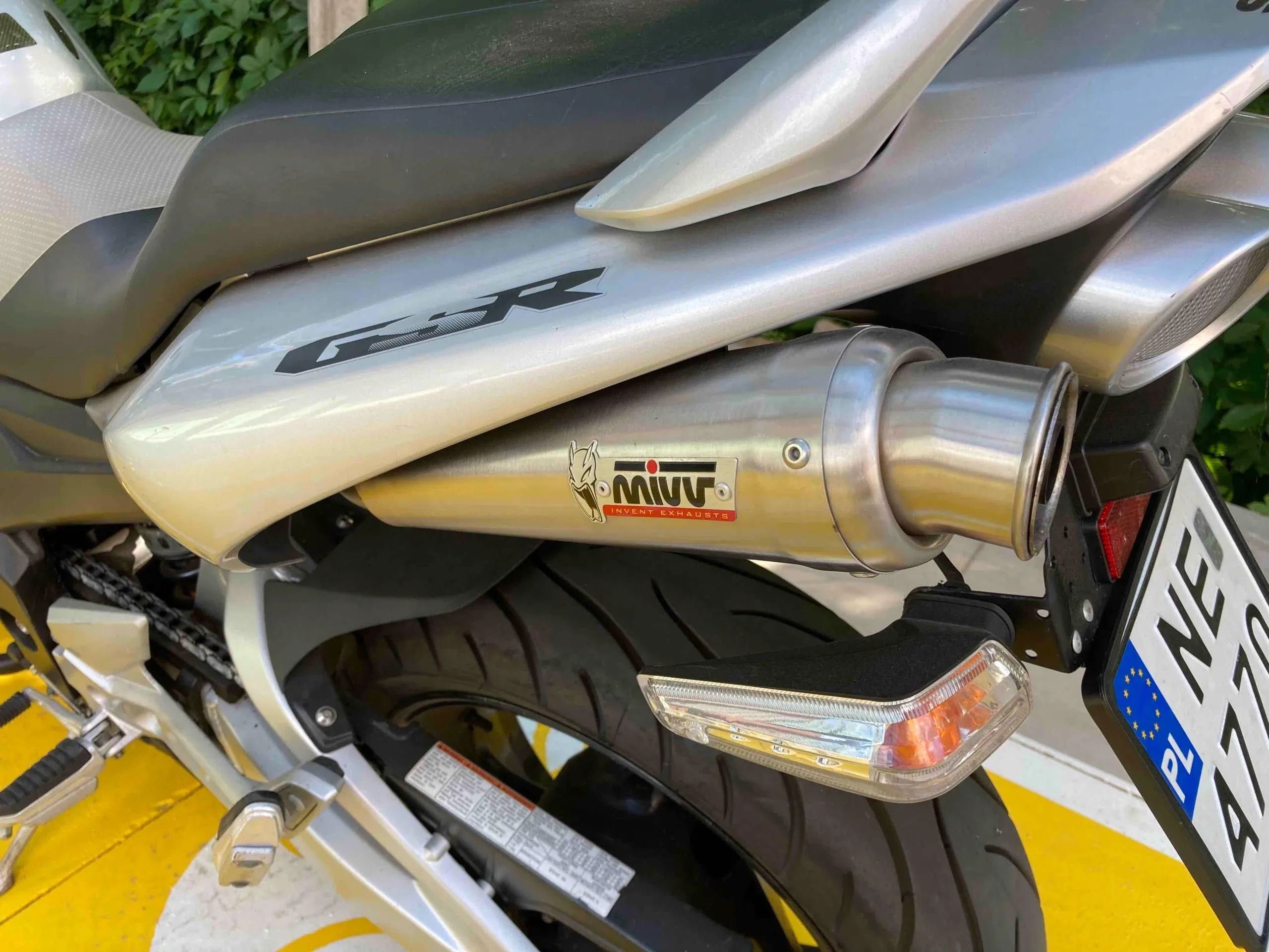 SUZUKI GSR 600 (rocznik 2008) doinwestowany 26 867 km