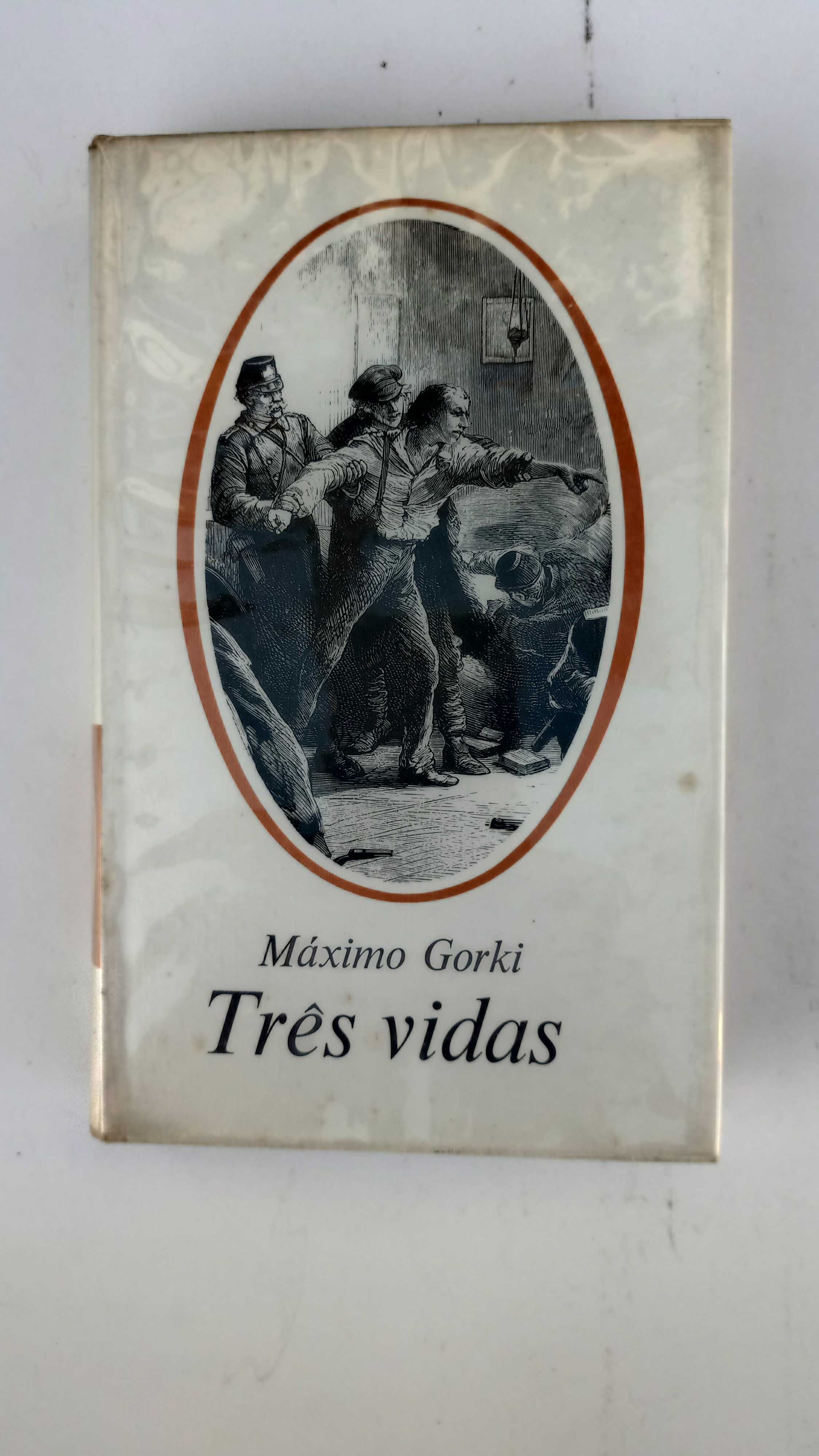 Tres Vidas - Maximo Gorki