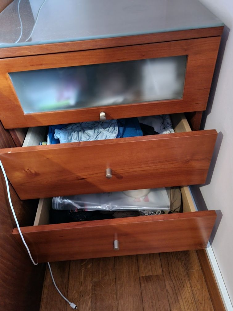 Cama de solteiro com gaveta
