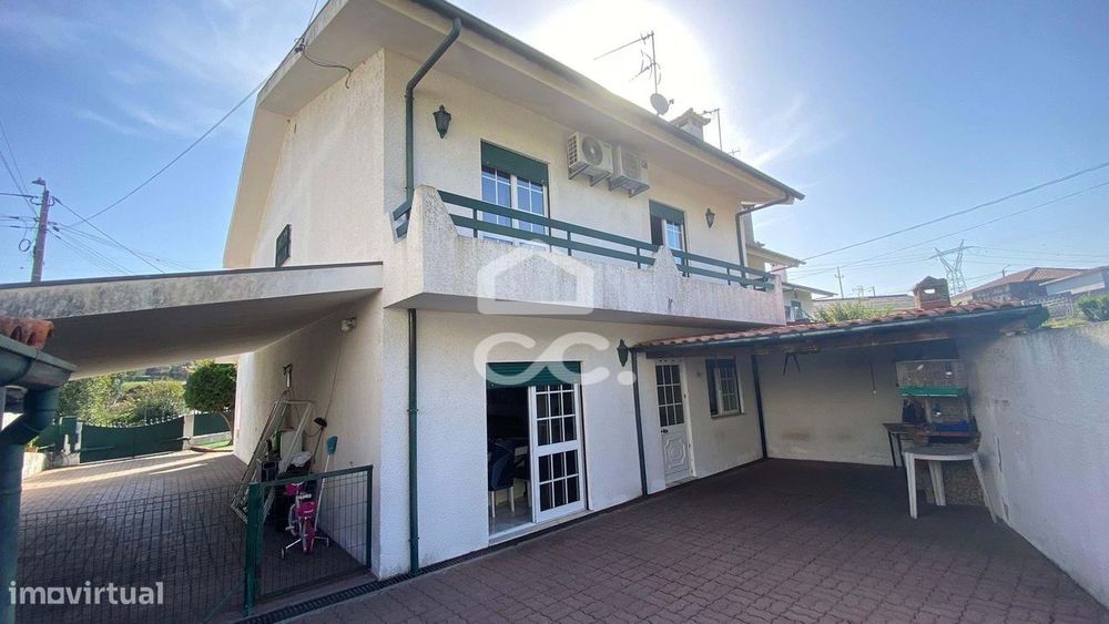 Moradia T4+1 em Gondar - Guimarães
