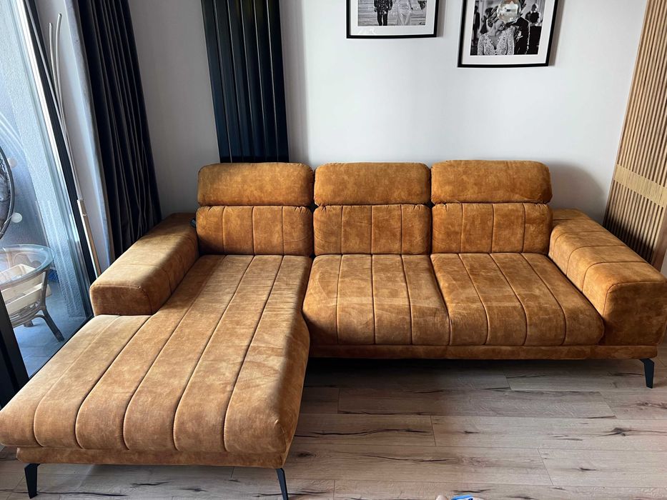 Narożnik/kanapa/sofa z regulowanymi zagłówkami