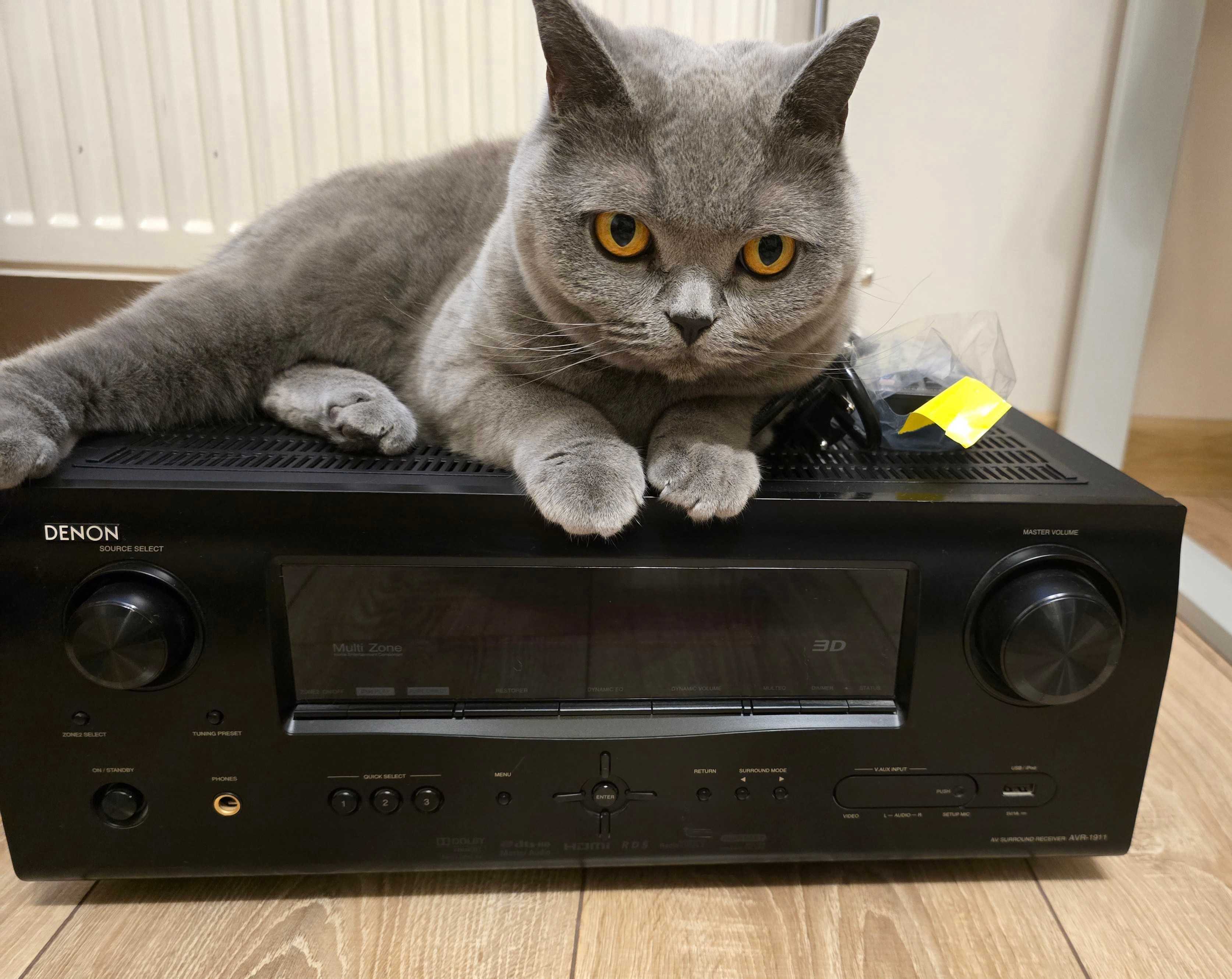 Denon model AVR-1911