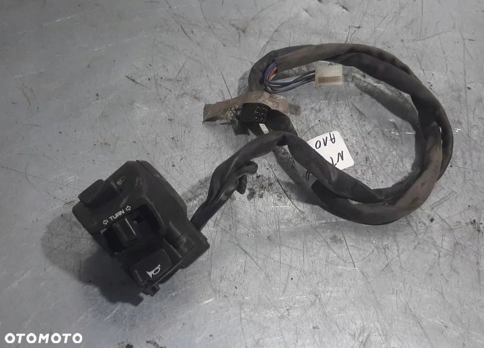 Honda NTV 700 Deauville ABS przełączniki świateł