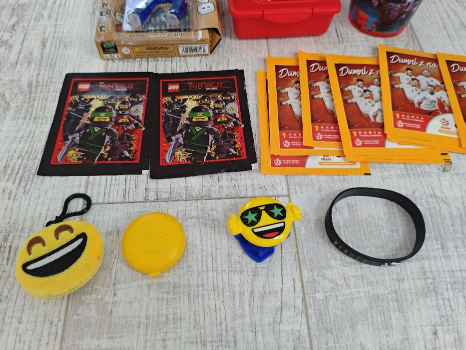 Zestaw dla chłopca kubek zawieszki naklejki piłkarze