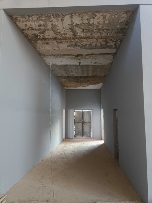 ПРОДАЖ великого 2282 кв.м ВИРОБНИЧОГО ПРИМІЩЕННЯ у Берегові, новий дах