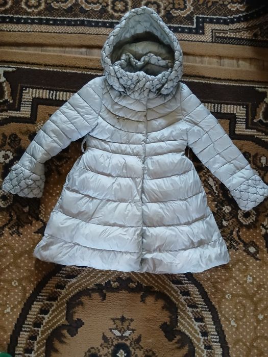 Продам пальто на дівчинку