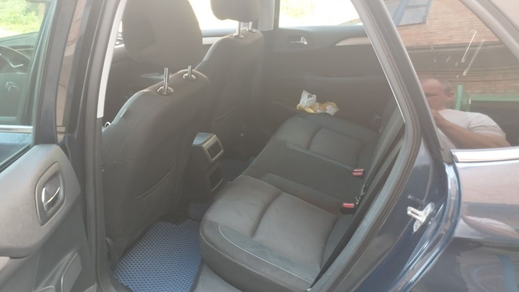 Citroen c4 2011 року