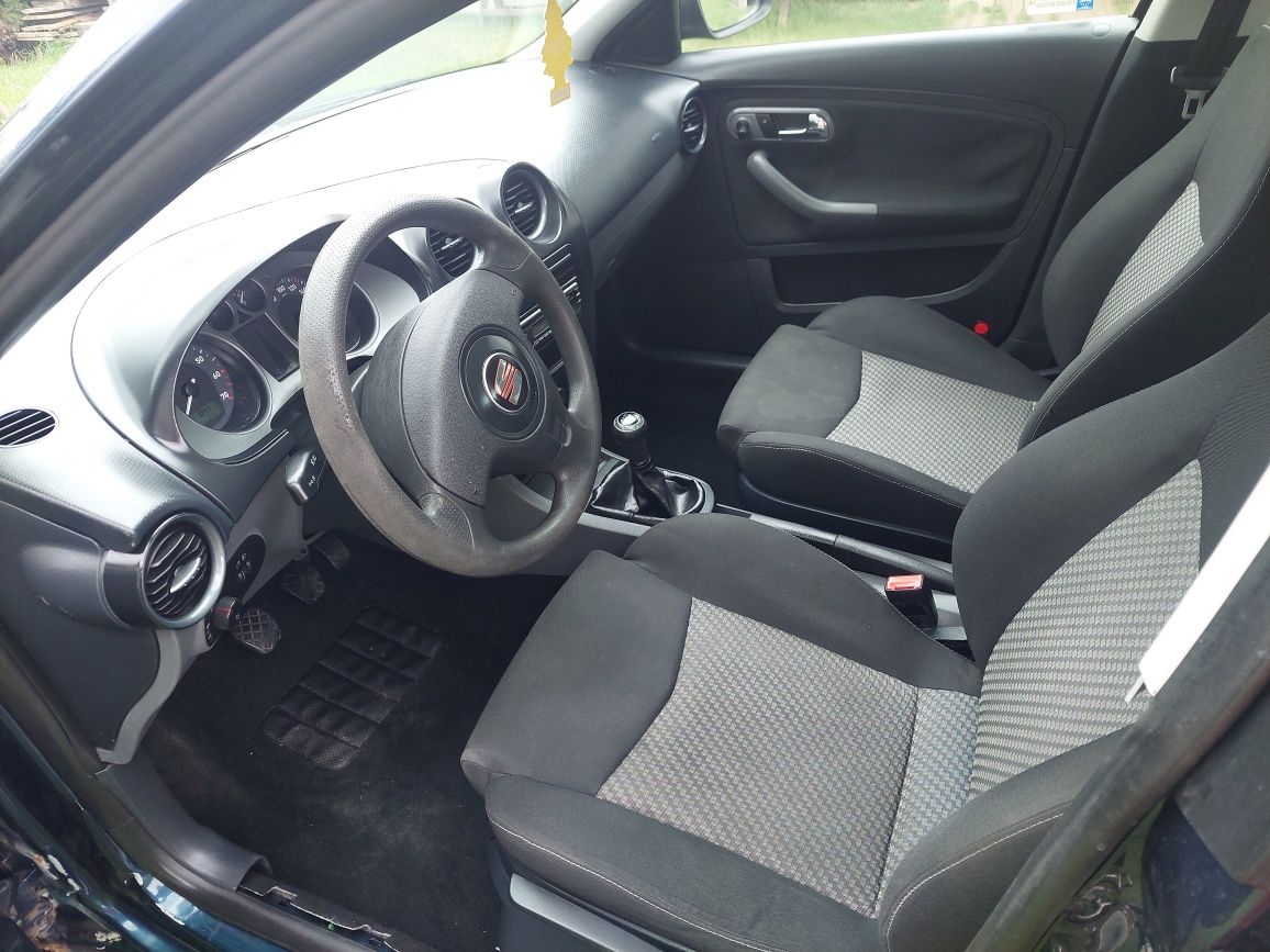 Seat ibiza 3 1.2 12v Lift 2007r przebieg 153tys