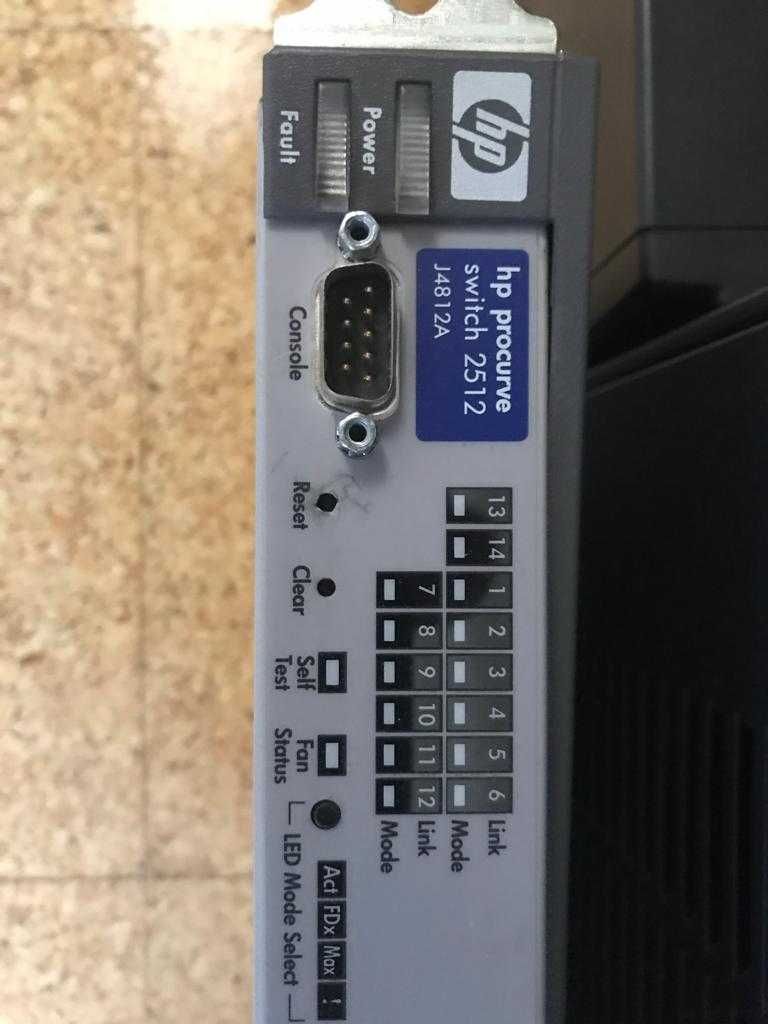 Switch HP Procurve 2512 (J4812A)