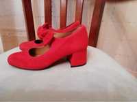 Sapatos vermelhos 36