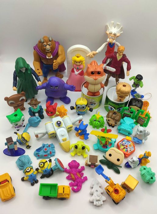 Zestaw figurek (Doom, Minionki, Star Wars, Harry Potter, Minecraft)