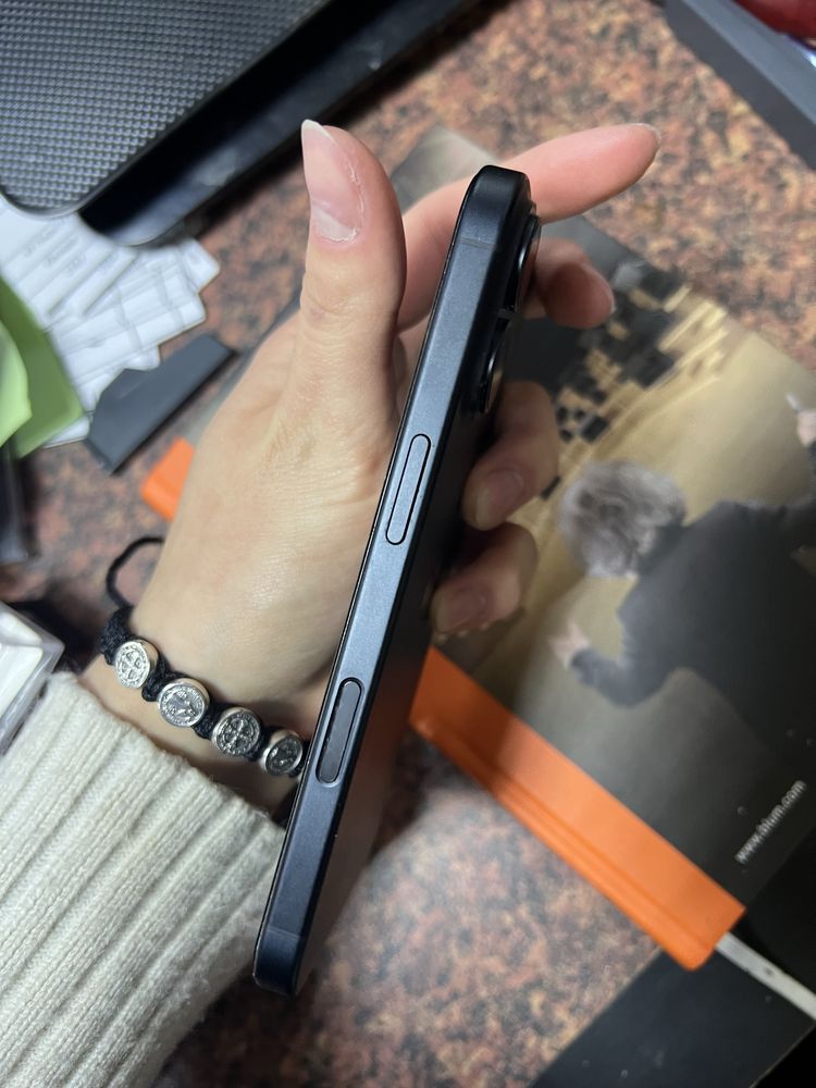 Iphone 16 (офіційний на гарантії) обмін на 17