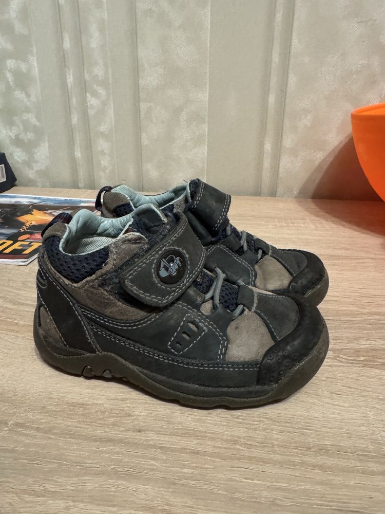 Демісезонні черевики ботінки Clarks