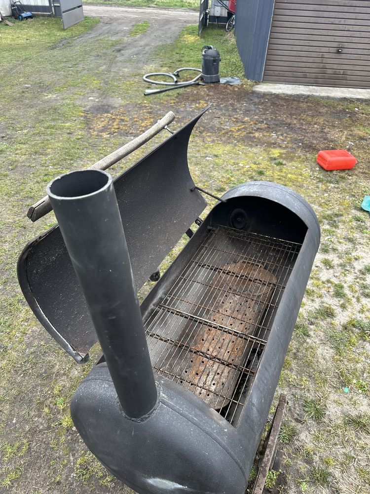 grill wędzarnia