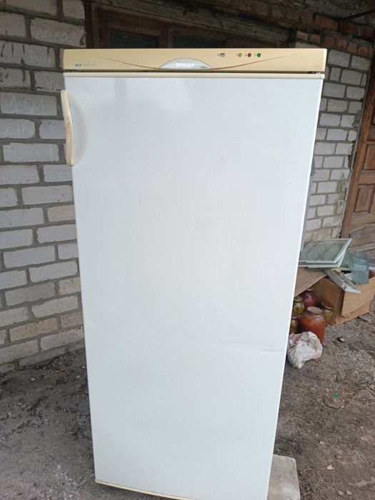 Холодильник Морозильна камера