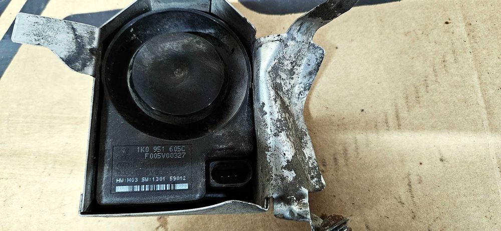 AUDI A6 C6 Klakson Syrena Alarmu Mocowanie 1K0.951.605C