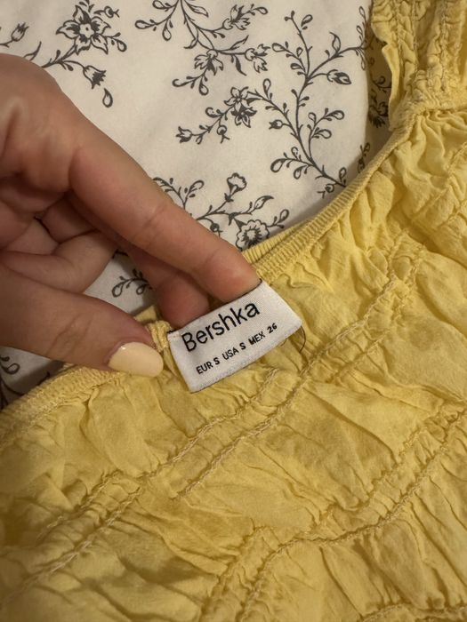 Zolty crop top Bershka