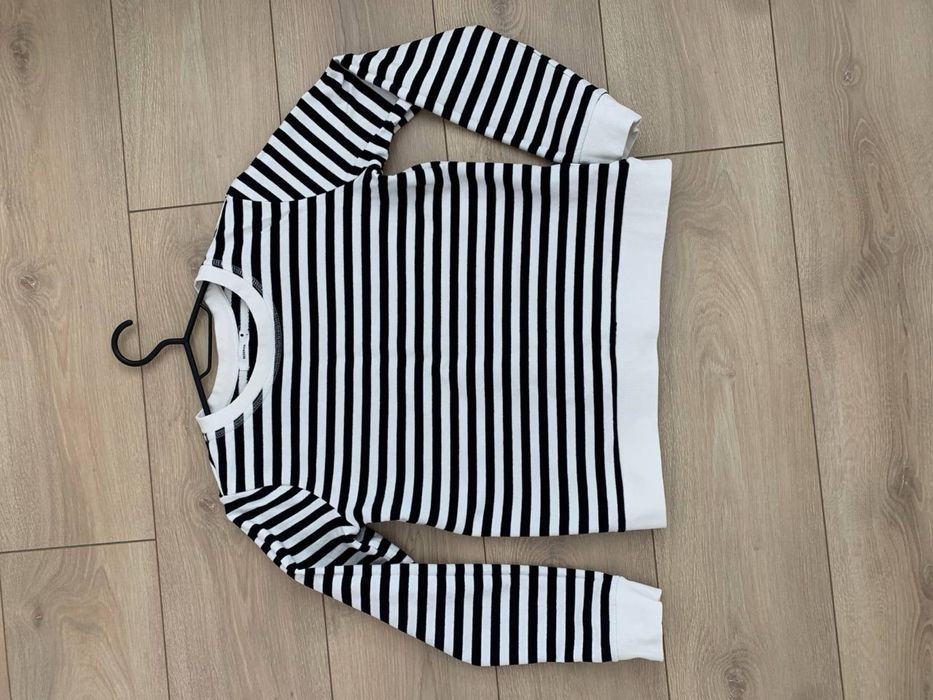 Кофта чорно-біла в полоску