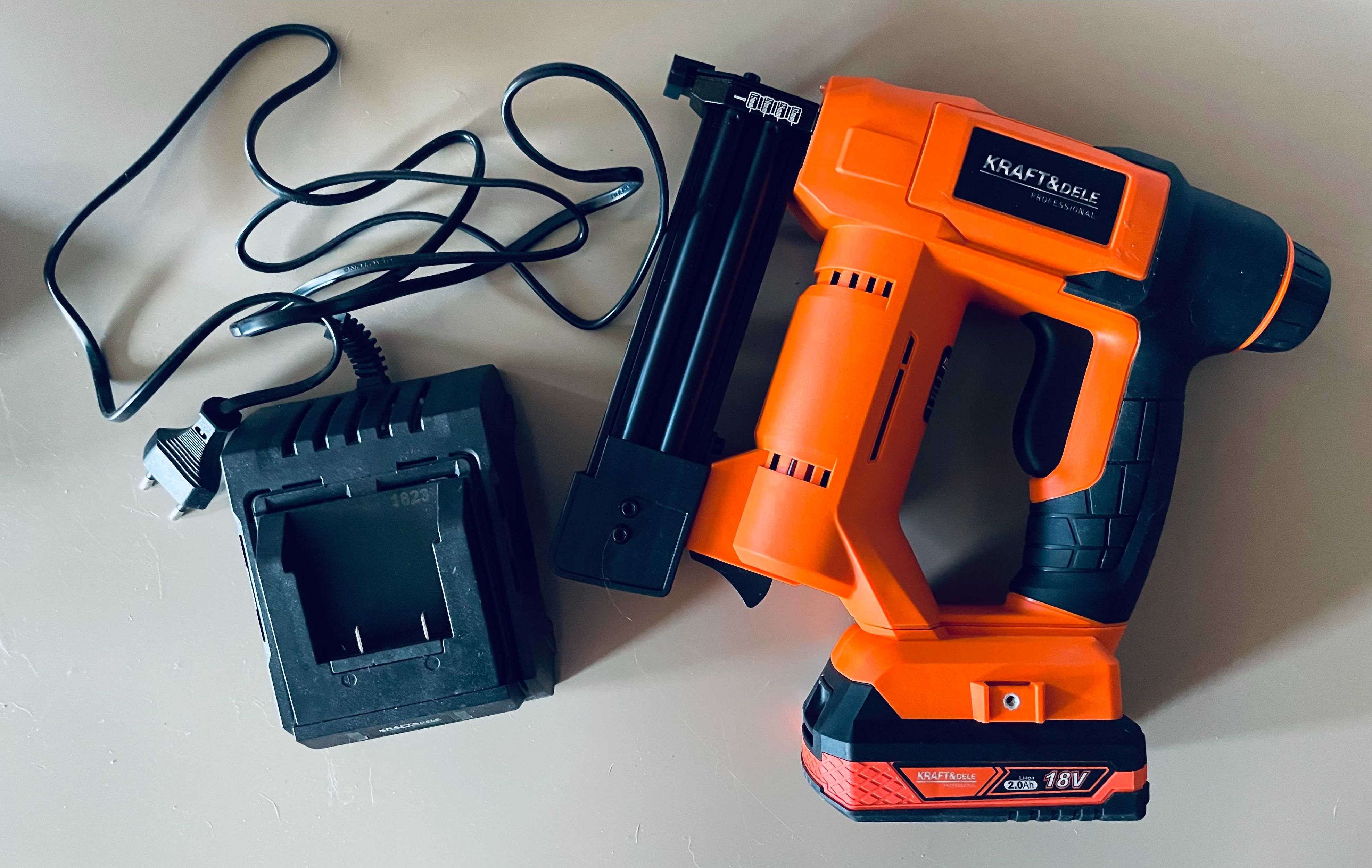 Gwoździarka 18V PROSERIES KD1775