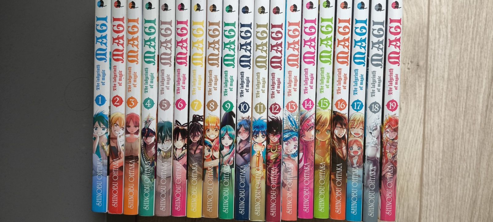 Manga MAGI książki od 1 do 19.
