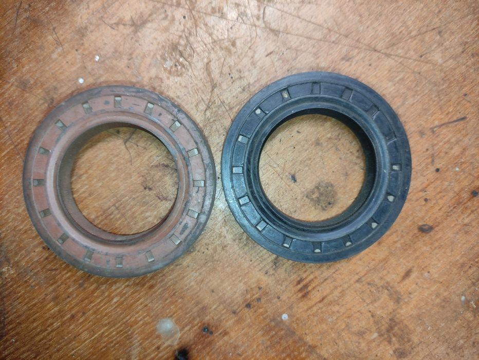 Сальник полуоси 2110