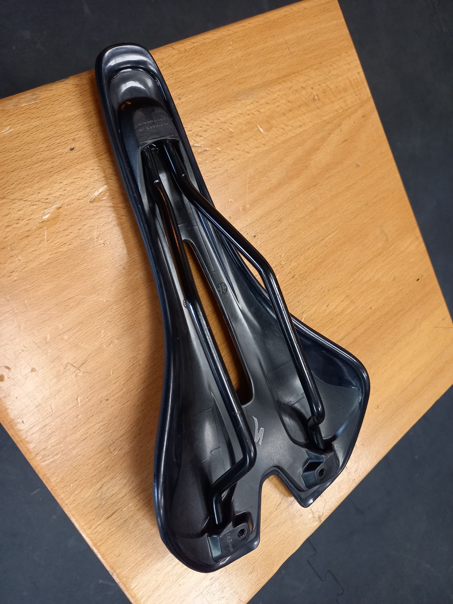 Siodełko Specialized Toupe Cro-mo 143mm  z nowego roweru!