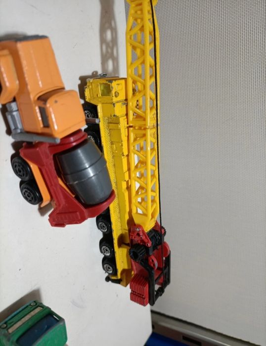 Lote de carros majorret entre outros