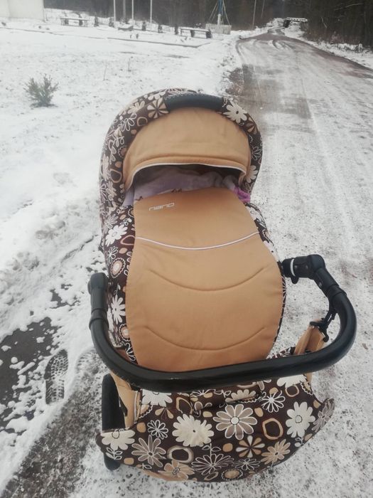 Дитяча коляска