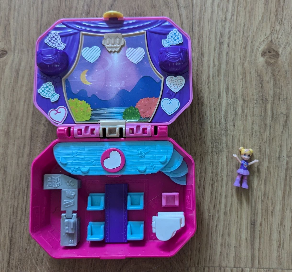 Lalka Polly Pocket z akcesoriami