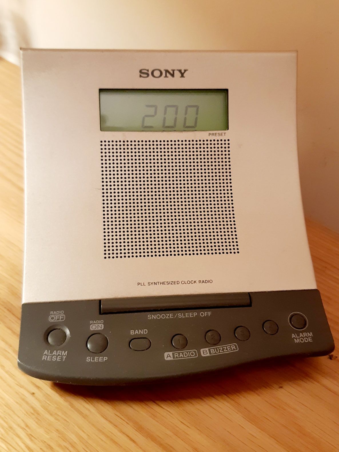 Relógio / Despertador / Rádio / Sony