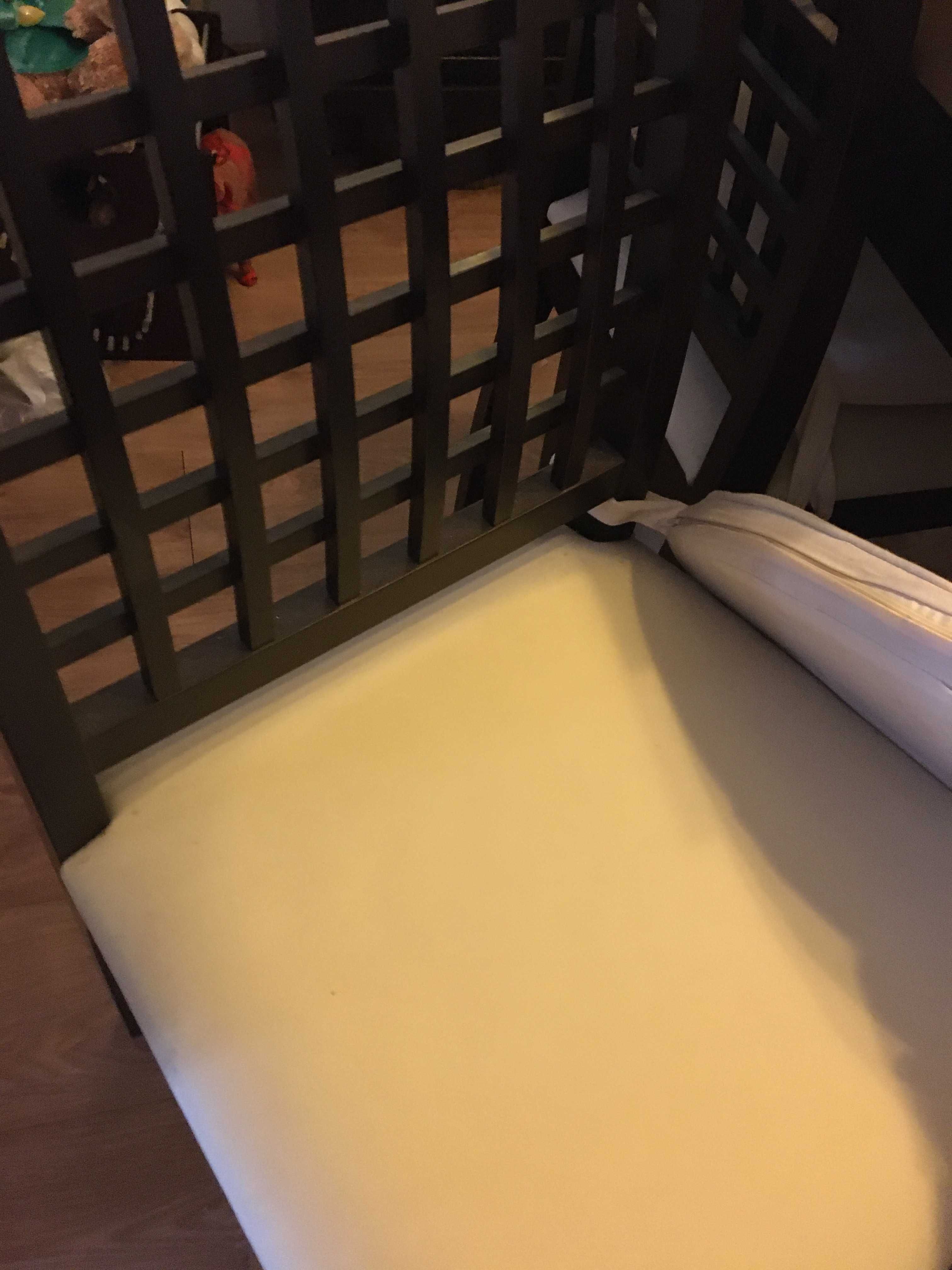Mesa Extensível e 4 cadeiras, como novo