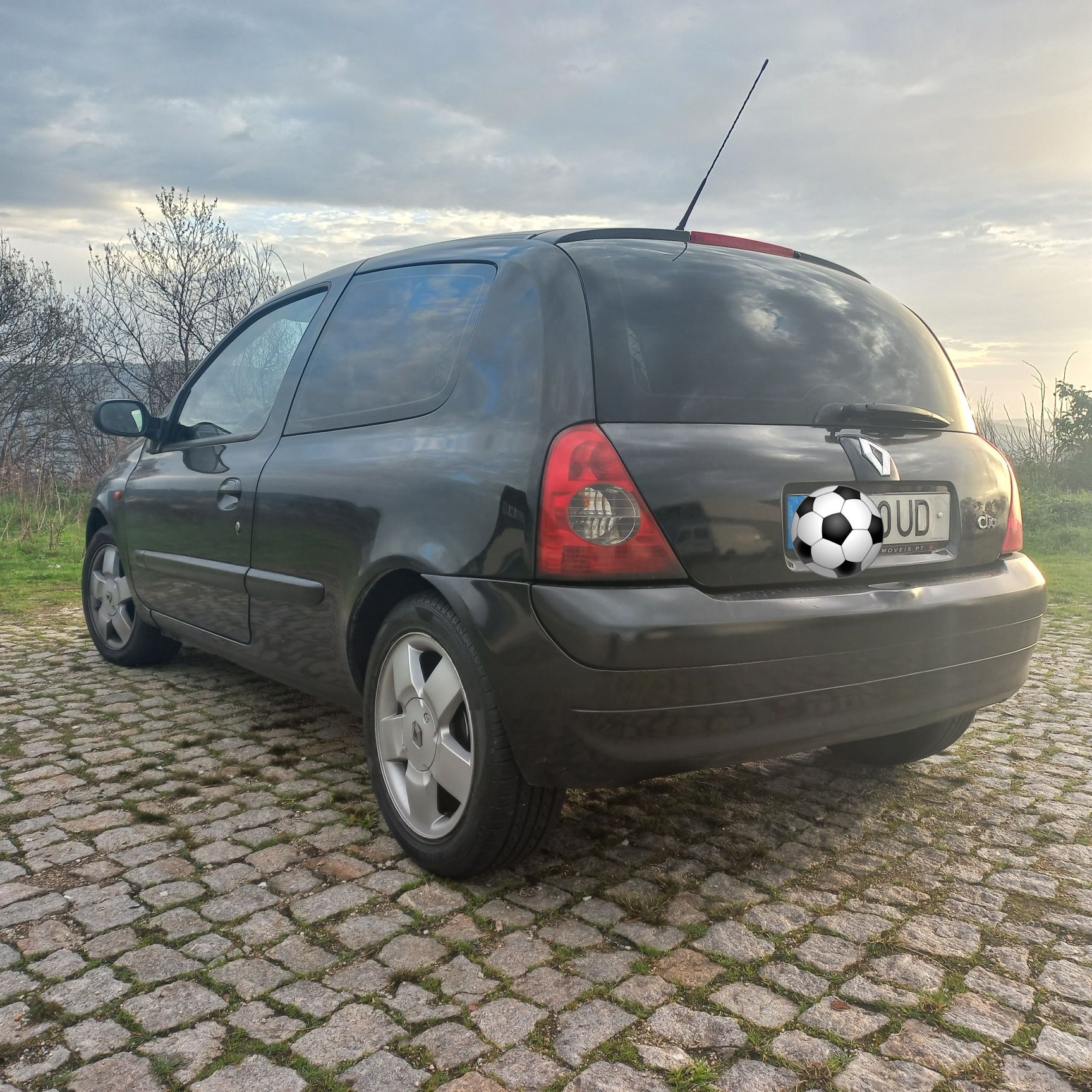 Renault  clio 2. 1.5 dci
