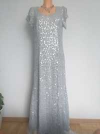 Długa srebrna cekinowa suknia