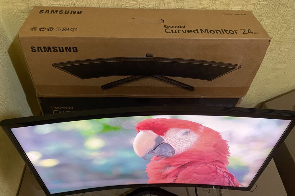 Samsung 24”Curved Monitor Cf396 - ідеальний для роботи та ігор