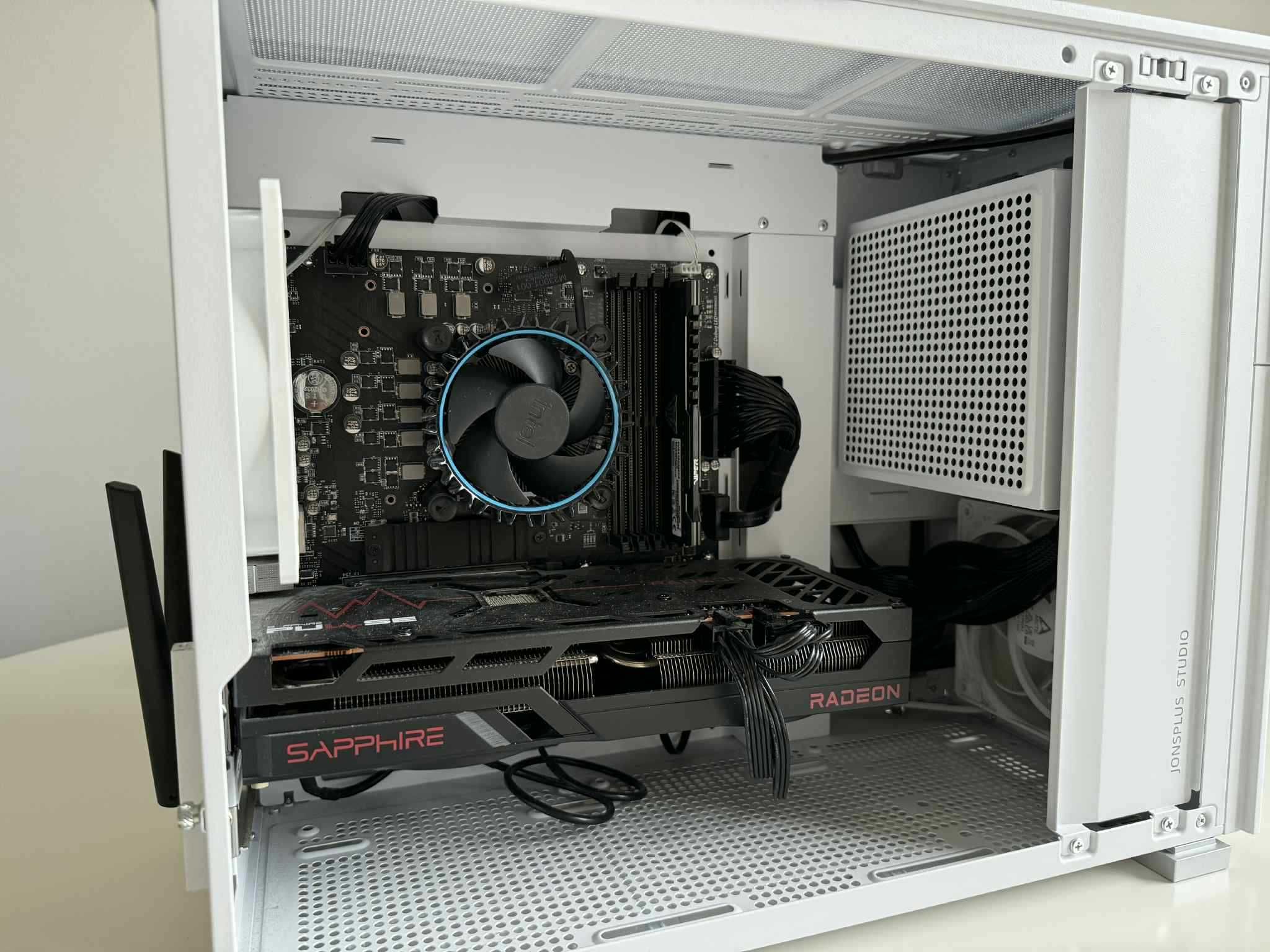 Komputer do gier PC I3-12100F/16GB/RX 6700XT 12 GB/1TB SSD/WIFI