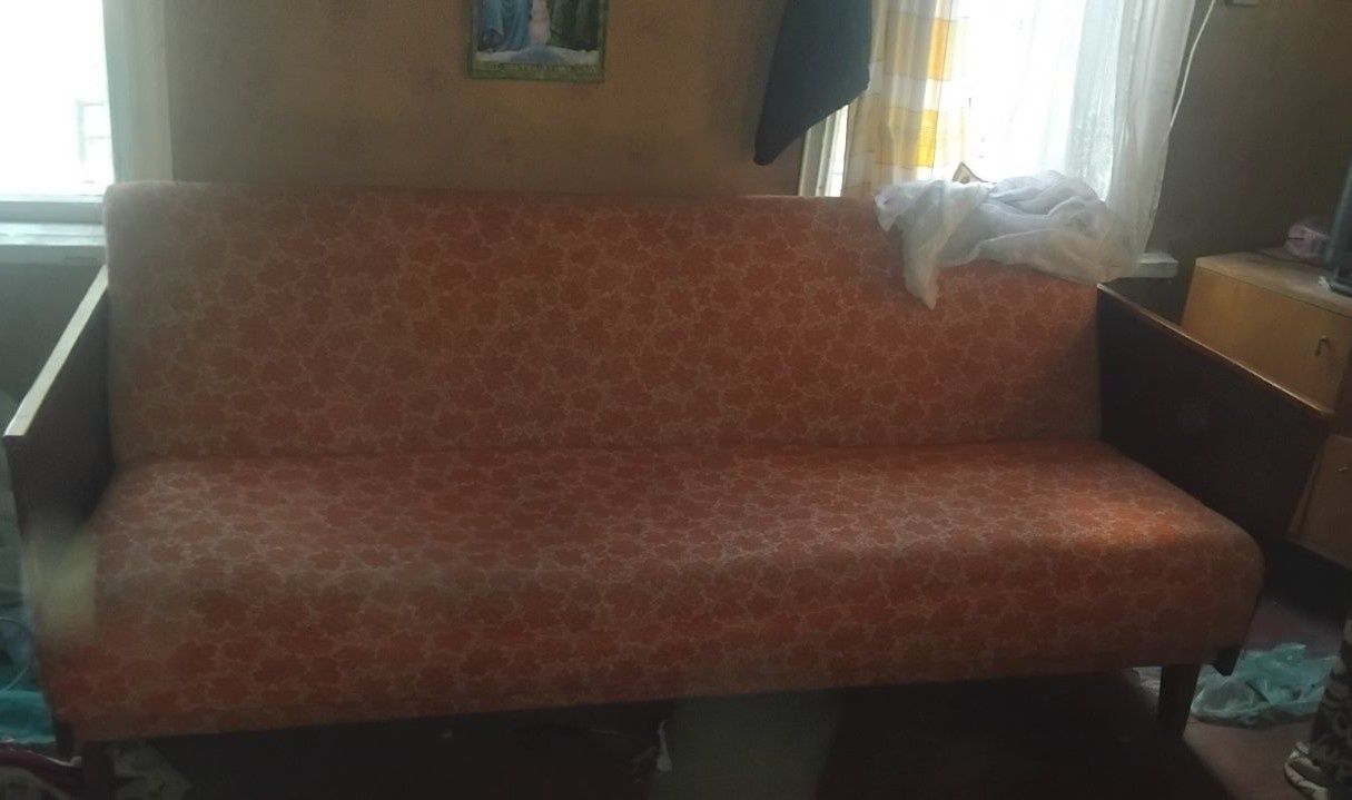 Продам диван срочно