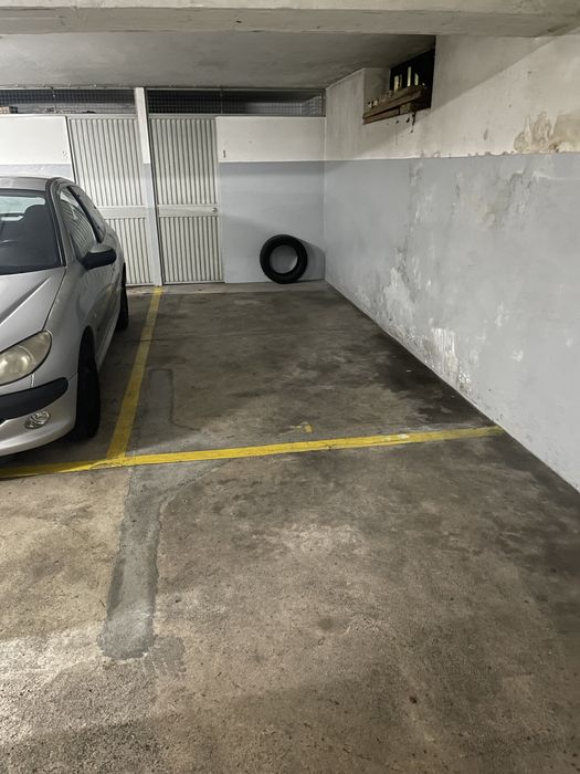 Alugam-se Lugares de Garagem