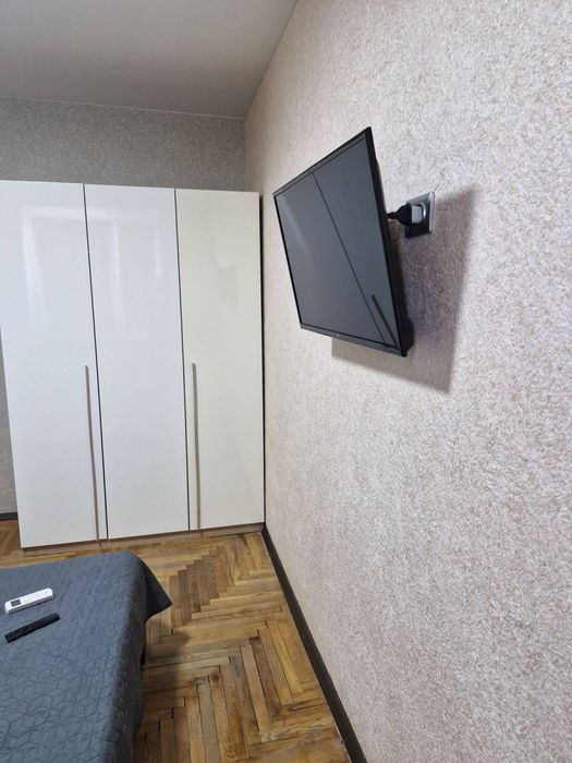 Продається 2 кім квартира вул  Червоноі калини