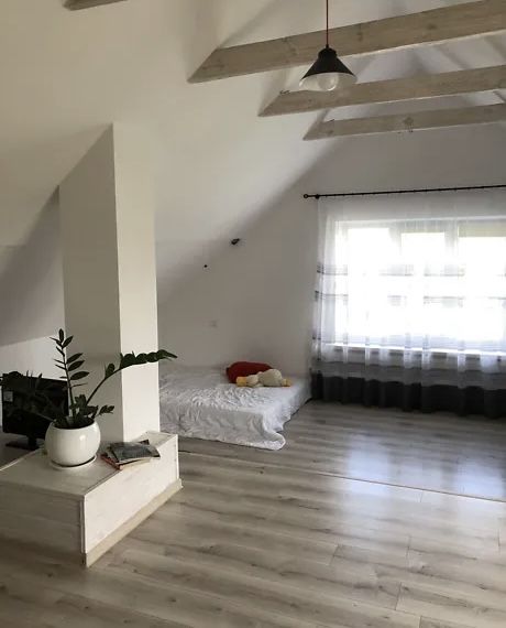 Продаж двоповерхового будинку