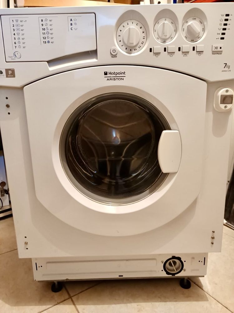 Maquina de lavar roupa 7kg Ariston- Hotpoint