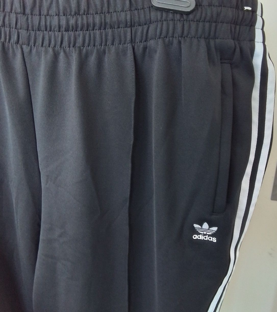 Adidas nowe dresowe spodnie damskie rozm.58/60,/ 9XL. Pas 125 cm- 140