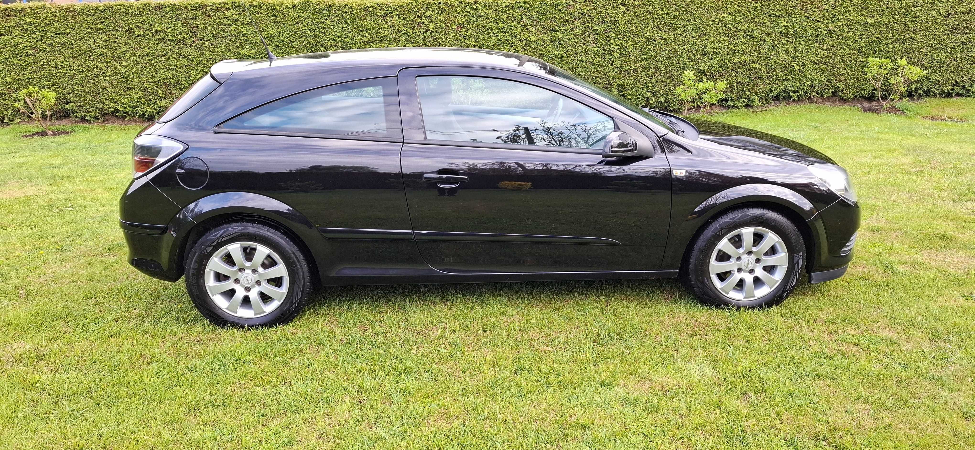 Opel Astra H GTC 1.4 90KM Benzyna Klima Czujniki parkowania Transport