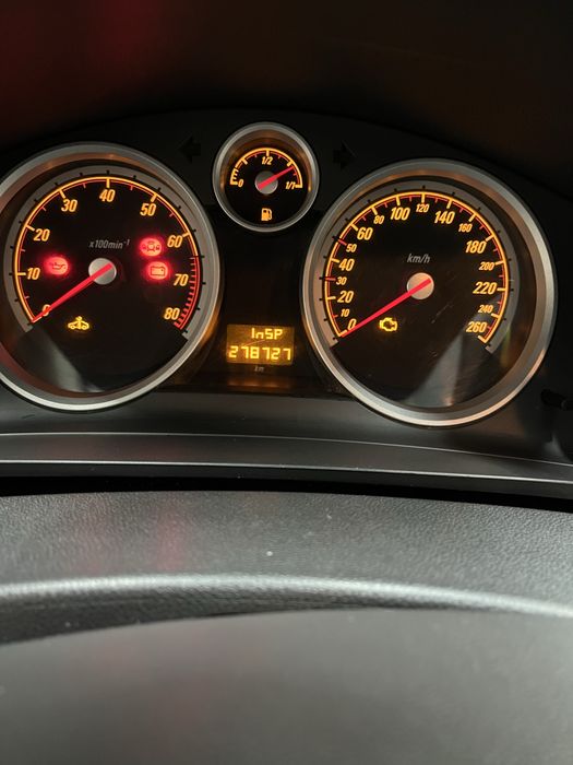 Продам свой семейный автомобиль в очень хорошем состоянии