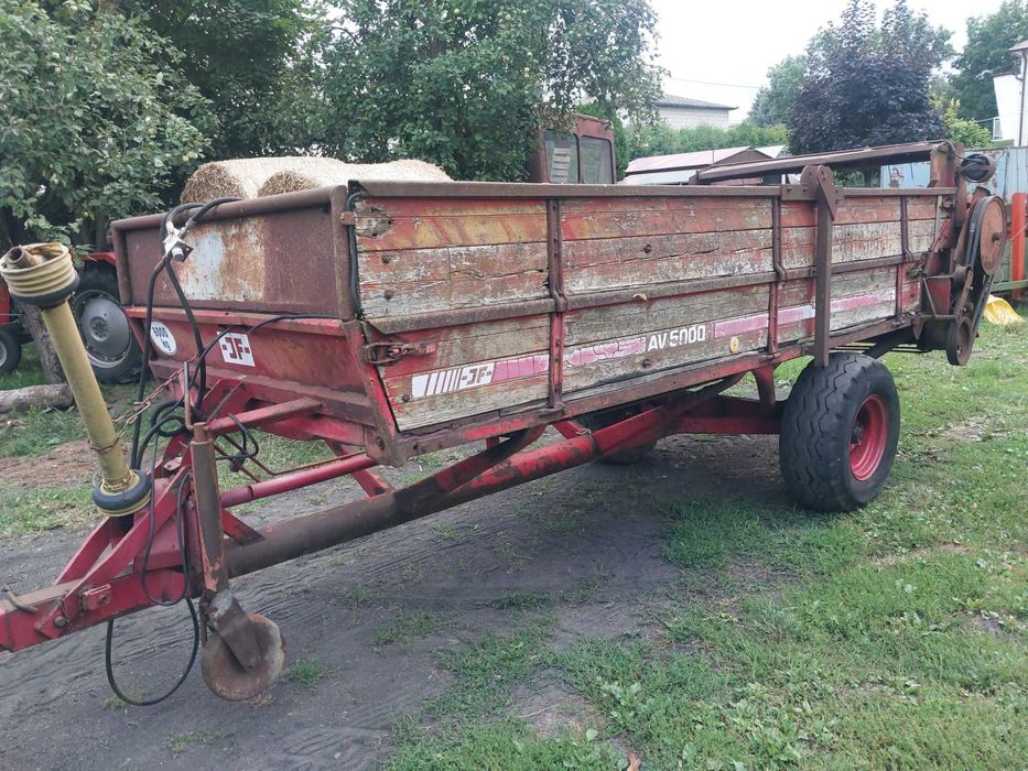 Przyczepa 1 osiowa rozrzutnik 6t